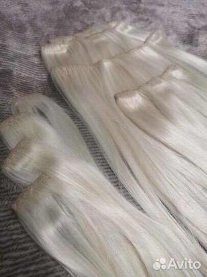 Волосы на заколках блонд