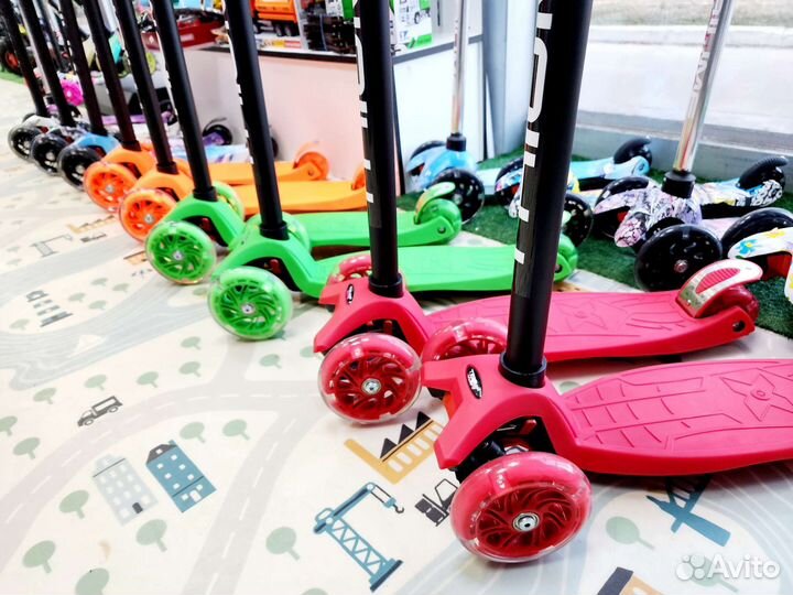 Самокат детский трехколесный светящиеся колёса