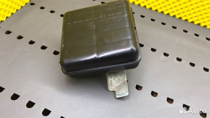 Вакуумный ресивер Mercedes-Benz S-Class W140