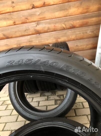 Pirelli P Zero 245/40 R18