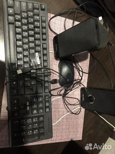 Клавиатура,колонки и мышь