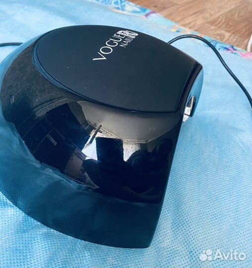 Лампа для сушки ногтей