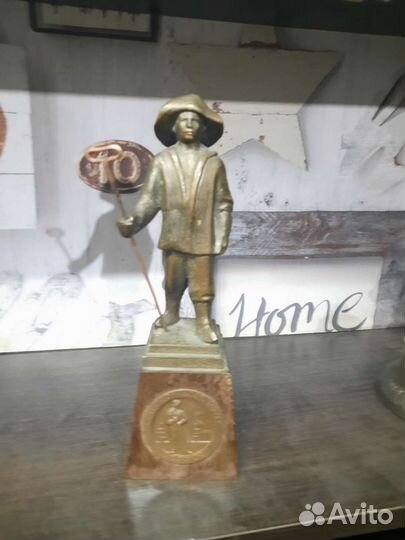 Статуэтка Сталивар