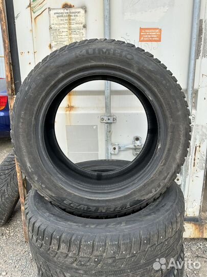 Kumho I'Zen KW22 215/55 R16