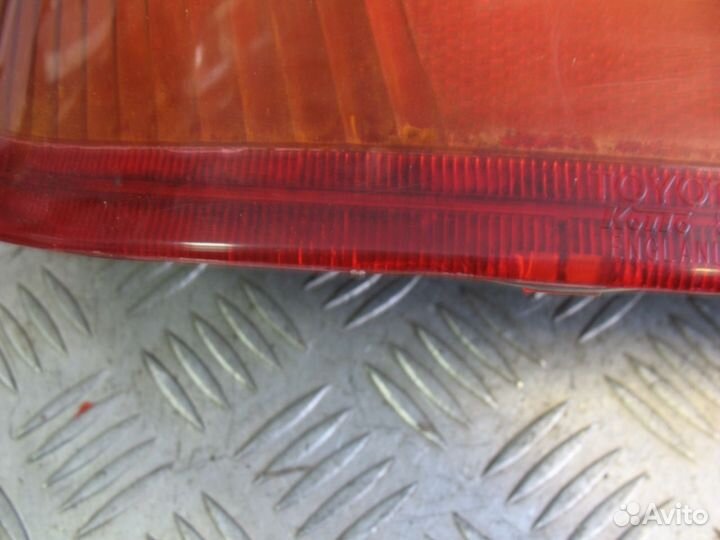 Фонарь задний Toyota Yaris 2004г рест