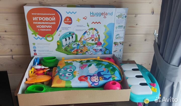 Игровой развивающий коврик с пианино Huggeland
