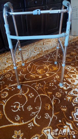 Ходунки для взрослых инвалидов