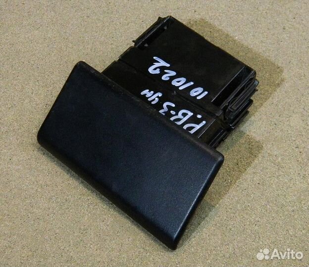 Пепельница передняя VW Passat B3