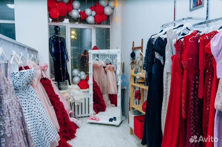 Салон проката платьев и организация вечеринок/фото