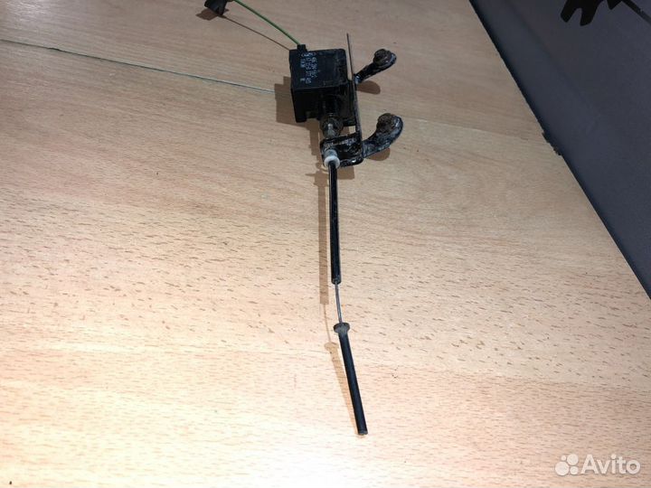 Сервопривод лючка бензобака BMW e60