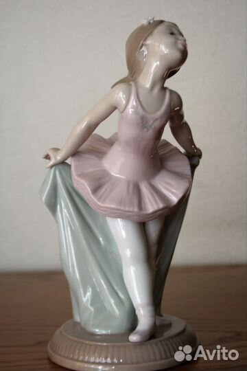 Статуэтки фарфор