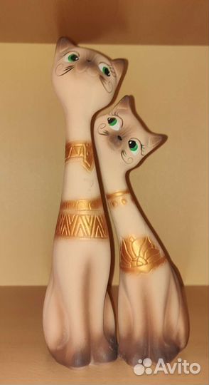 Скульптура из гипса Влюбленные кошечки