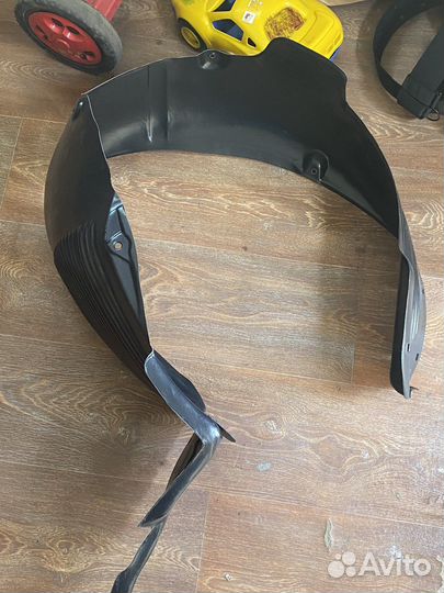 Подам подкрылок передний левый hyundai i30 gd