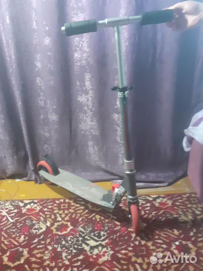 Продам Самокат,Складной,Б/У