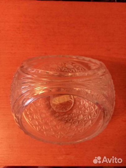 Хрустальная ваза