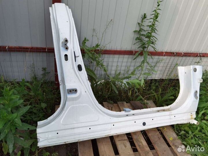 Боковина правая Lexus Rx 3