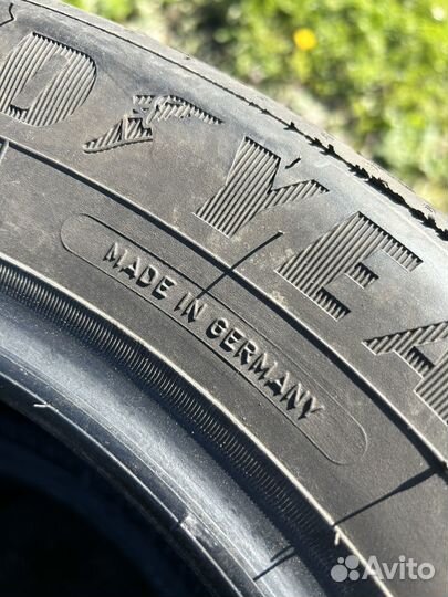 Goodyear EfficientGrip Performance 215/55 R16 93V