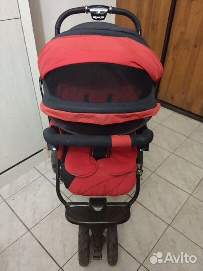 Детская прогулочная коляска