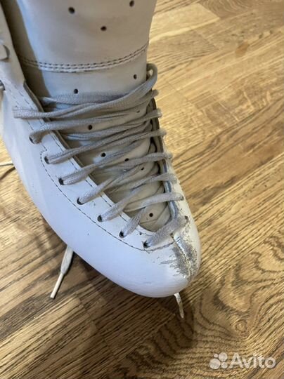 Фигурные коньки edea chorus 230