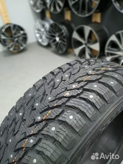 Nokian Tyres Hakkapeliitta 9 255/35 R19 96T