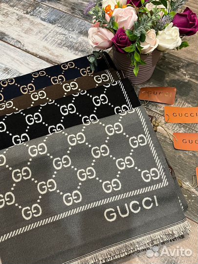 Кашемировый двухсторонний палантин Gucci