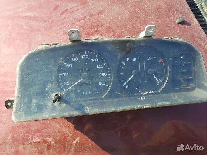 Приборная панель Toyota Carina T170