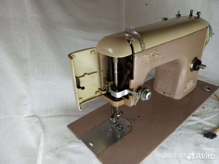 Швейная машина