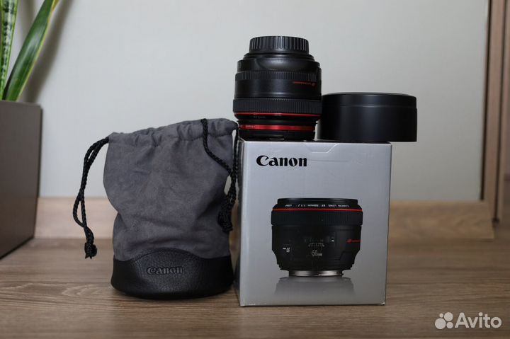 Объектив Canon 50 mm 1.2