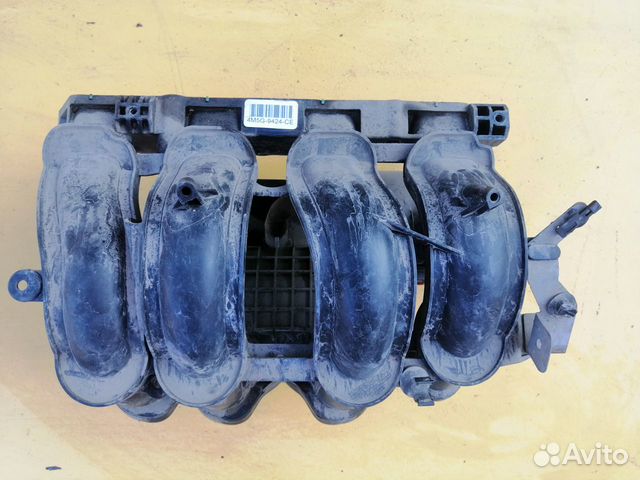 Колектор впускной Ford Focus 2.115л