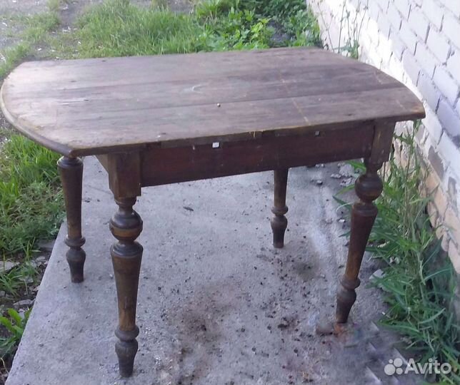 Стол старинный обеденный