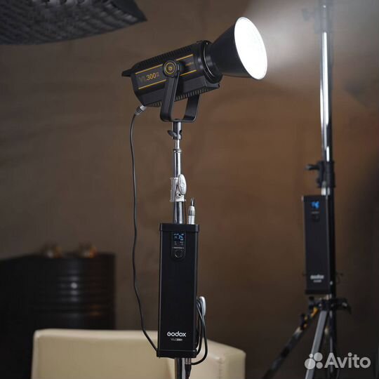 Осветитель светодиодный Godox VL300II