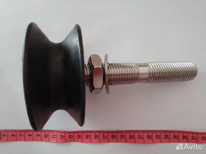 Ролик 90 мм пластик для откатной холодильной двери