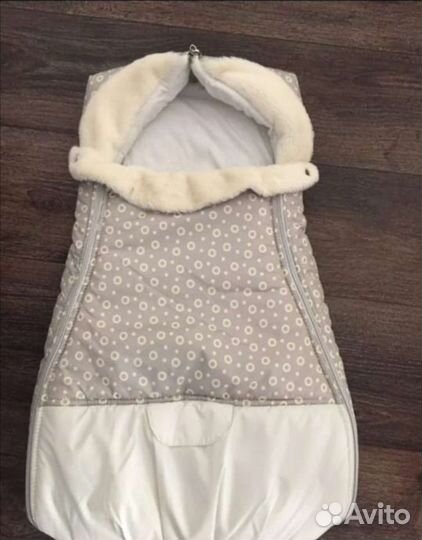 Канверт зимний на выписку в камплект входит шапочк