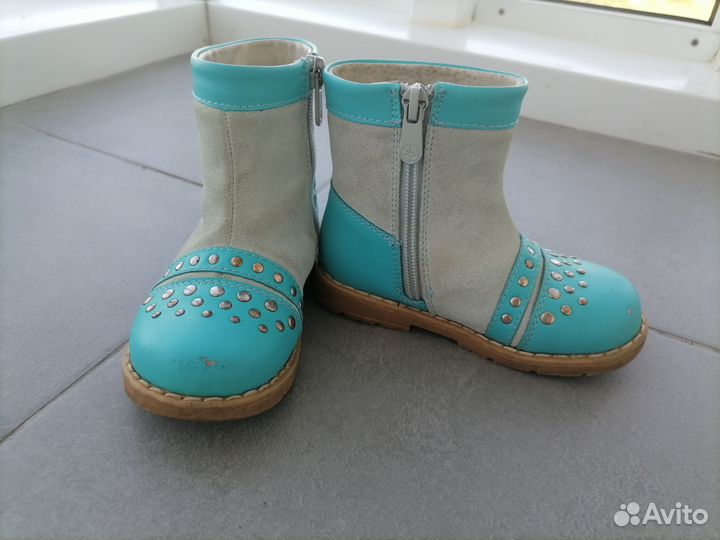 Сапожки для девочки 24