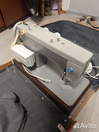 Швейная машинка бу электрическая