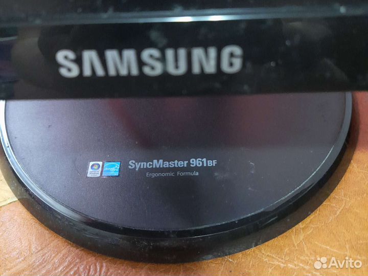 Монитор Самсунг синк мастер 961 bf 19'