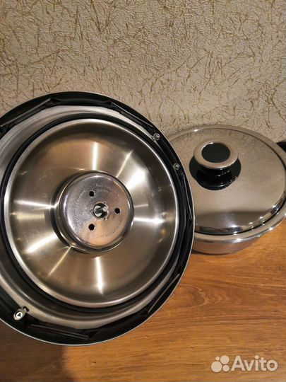 Набор Zepter:Кастрюля с крышкой+крышка-скороварка