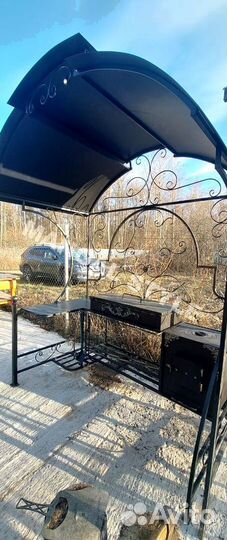 Мангал с крышей