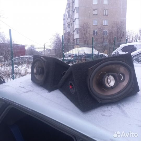 Динамики автомобильные с акустическими коробами