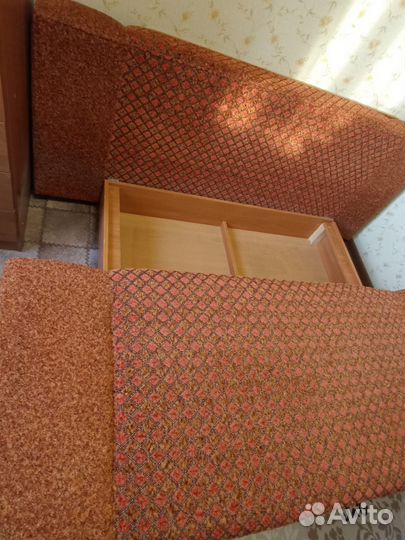 Продам диван б/у
