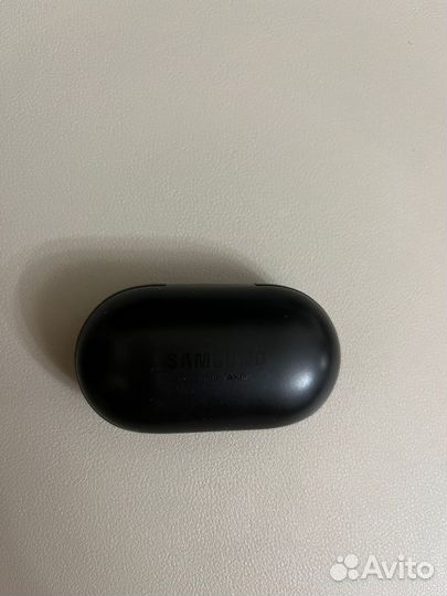 Беспроводные наушники samsung galaxy buds