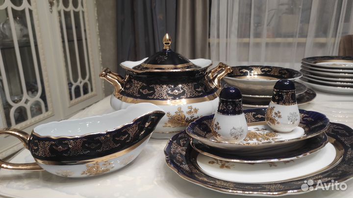 Набор столовой и чайной посуды Золотая роза Тхун