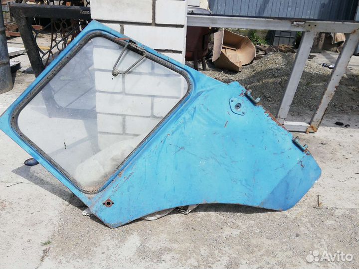 Дверь на мтз 82