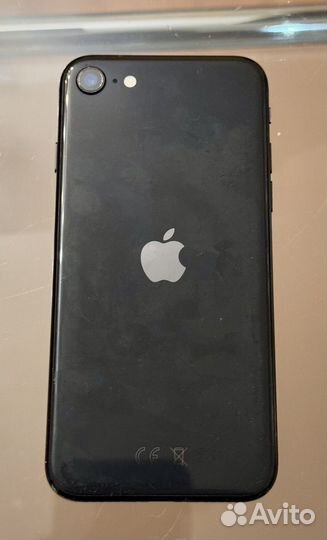 iPhone SE, 64 ГБ