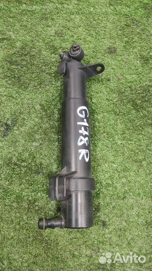 Форсунка омывателя фары правой Mercedes Benz E-cl