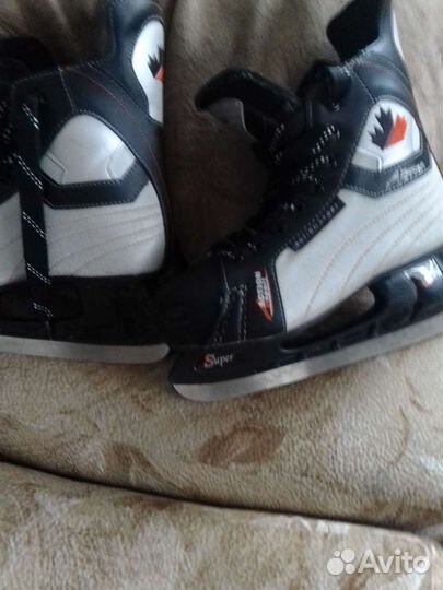 Коньки хоккейные