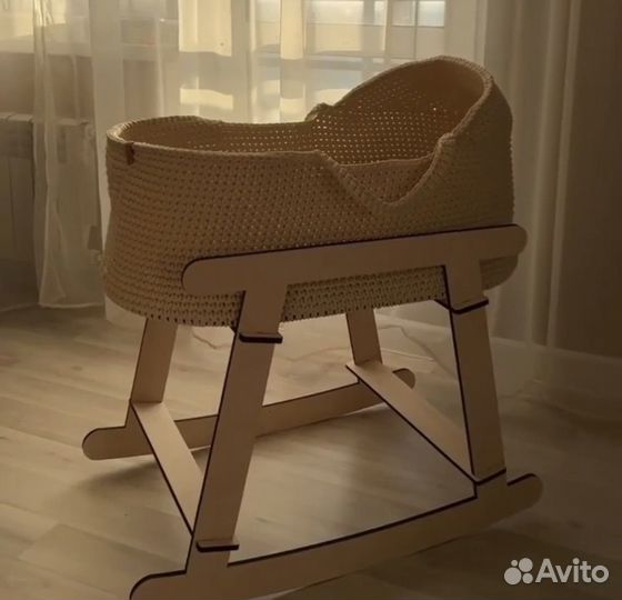 Люлька плетенная с подставкой