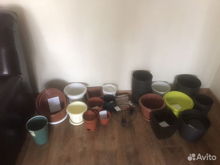 Цветочные горшки большое количество