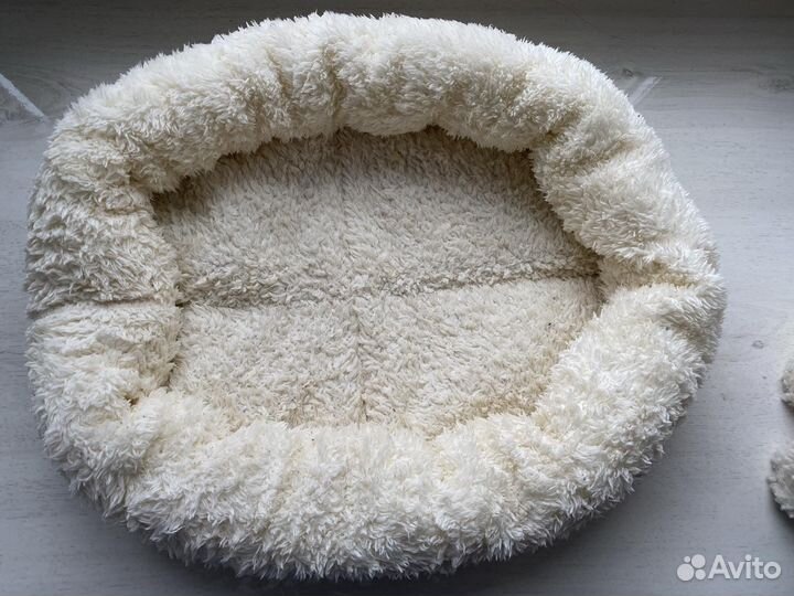 Лежанка для маленьких собак