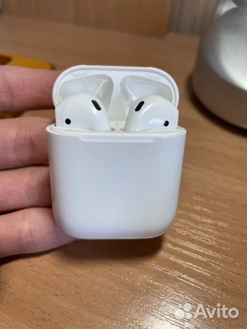 Apple AirPods